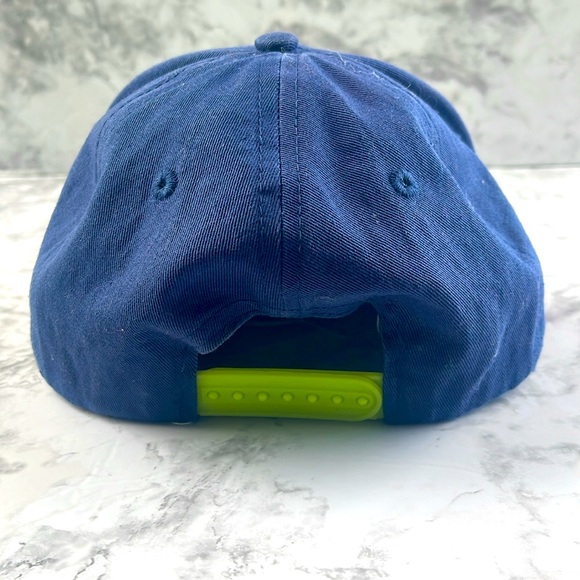 Disney Mickey Mouse Hat - Picture 4 of 7